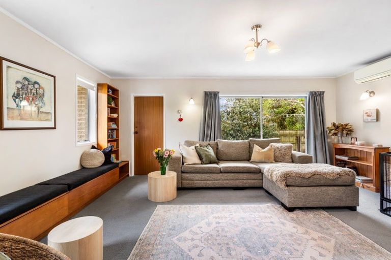 Photo of property in 37 James Cook Street, Havelock North, 4130