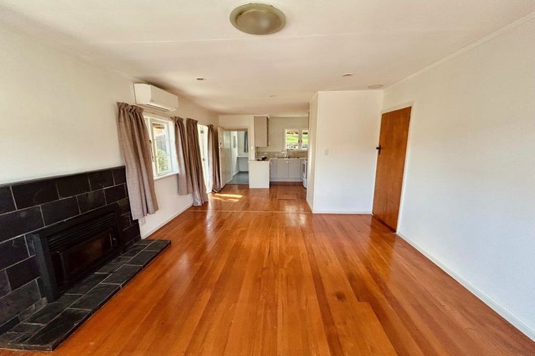 Photo of property in 79 Kaurilands Road, Titirangi, Auckland, 0604