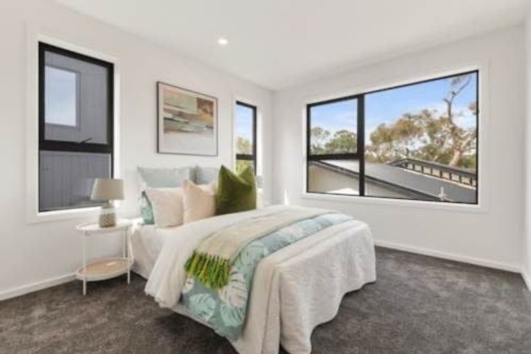 Photo of property in 23 Argo Drive, Half Moon Bay, Auckland, 2012