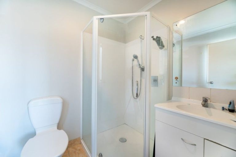 Photo of property in 6 Tussock Avenue, Mangere, Auckland, 2022