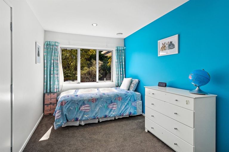 Photo of property in 32 John Downs Drive, Browns Bay, Auckland, 0630