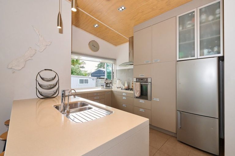 Photo of property in 156 Sands Crescent, Matarangi, Whitianga, 3592