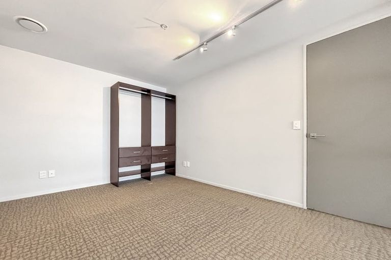 Photo of property in Masina Apartments, 304/80 Riddiford Street, Newtown, Wellington, 6021