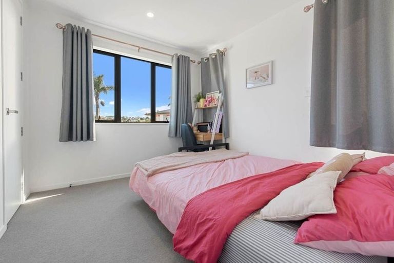 Photo of property in 4/112 Moore Street, Howick, Auckland, 2014
