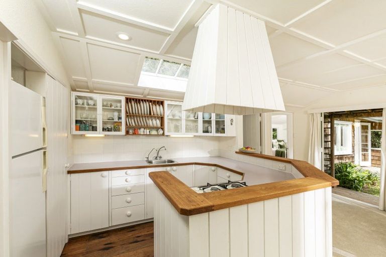 Photo of property in 103 Hinau Road, Waimauku, 0881