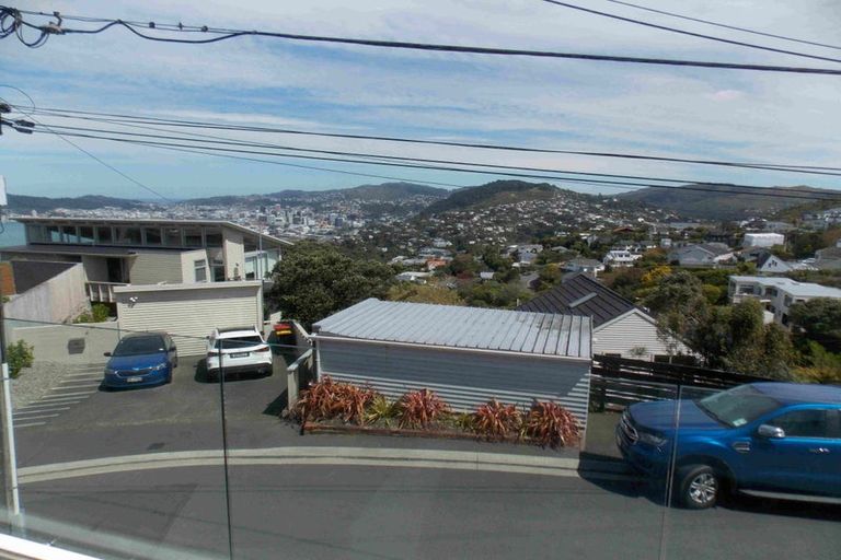 Photo of property in 1a Clive Road, Khandallah, Wellington, 6035