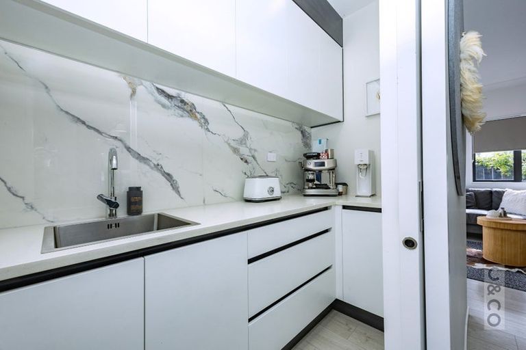 Photo of property in 58 Fruitlands Road, Kumeu, 0810