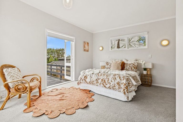 Photo of property in 27 Hebron Road, Waiake, Auckland, 0630