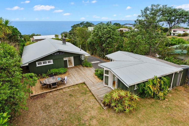 Photo of property in 3 Kowhai Terrace, Leigh, 0985