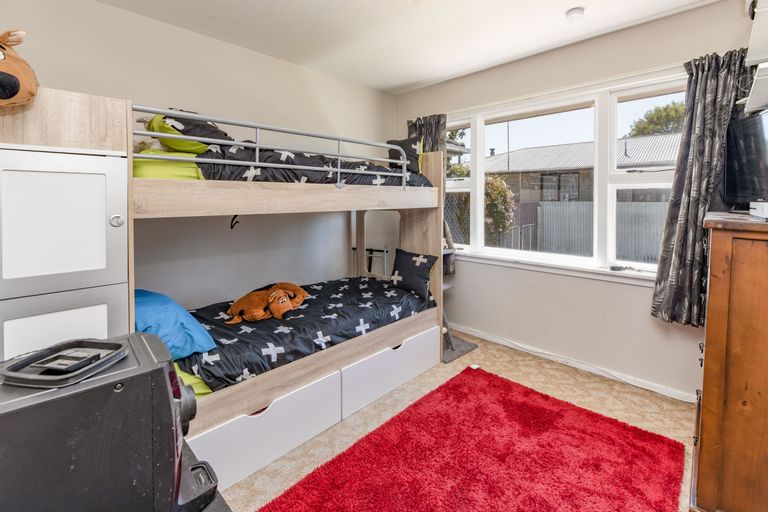 Photo of property in 17 Ariel Place, Aranui, Christchurch, 8061