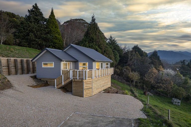 Photo of property in 32 Arapeta Place, Takaka, 7110