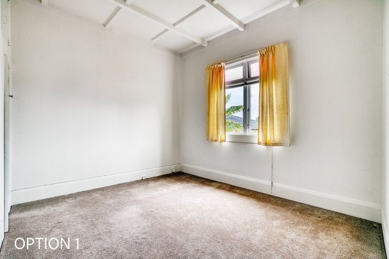 Photo of property in 3199 Great North Road, New Lynn, Auckland, 0600