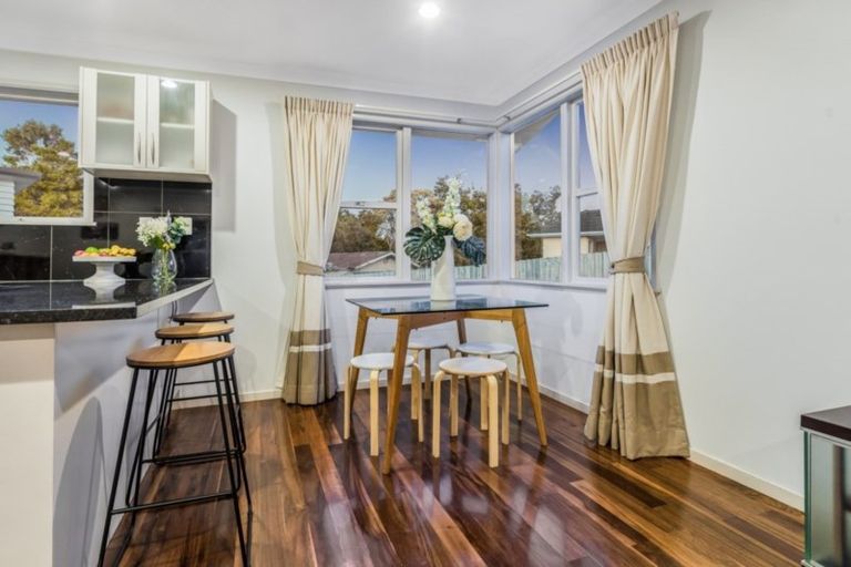 Photo of property in 158 Astley Avenue, New Lynn, Auckland, 0600