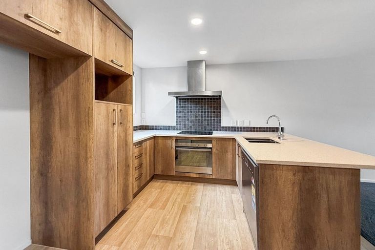 Photo of property in 9/1 Gracechurch Drive, Flat Bush, Auckland, 2016
