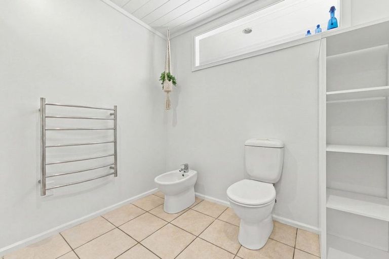 Photo of property in 29 Donnelly Street, Oakura, 4314