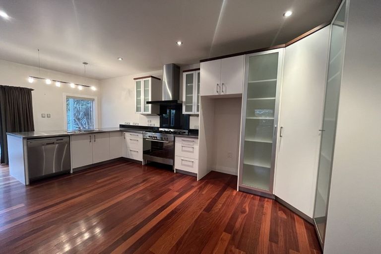 Photo of property in 185 Muritai Road, Eastbourne, Lower Hutt, 5013