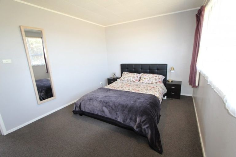 Photo of property in 1 Waitara Place, Tokoroa, 3420