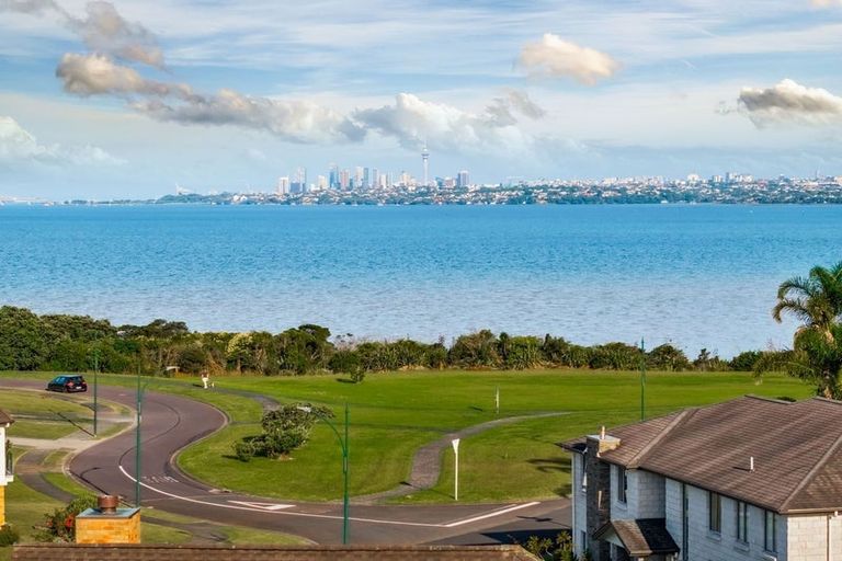 Photo of property in 30 Waikura Drive, Te Atatu Peninsula, Auckland, 0610