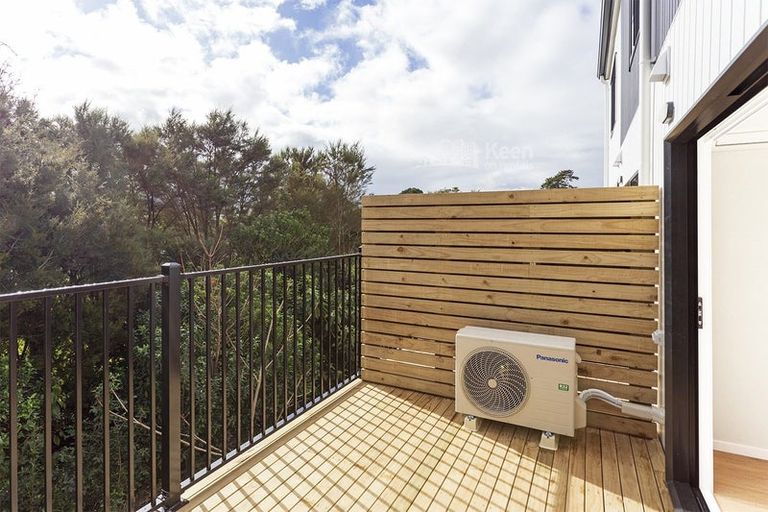 Photo of property in 2/125b Metcalfe Road, Ranui, Auckland, 0612