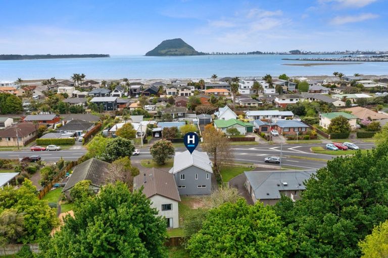Photo of property in 76 Ngatai Road, Otumoetai, Tauranga, 3110
