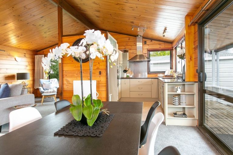 Photo of property in 36 Browning Street, Leamington, Cambridge, 3432