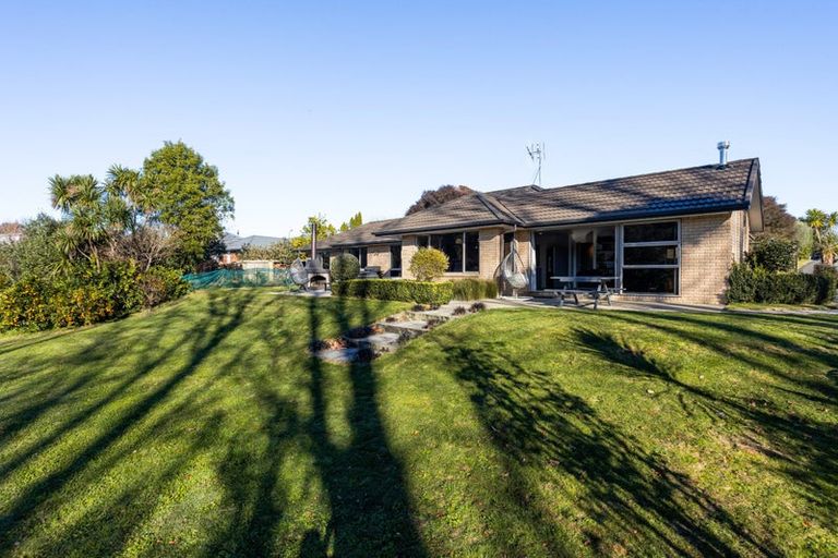Photo of property in 14 Cabernet Close, Rototuna, Hamilton, 3210