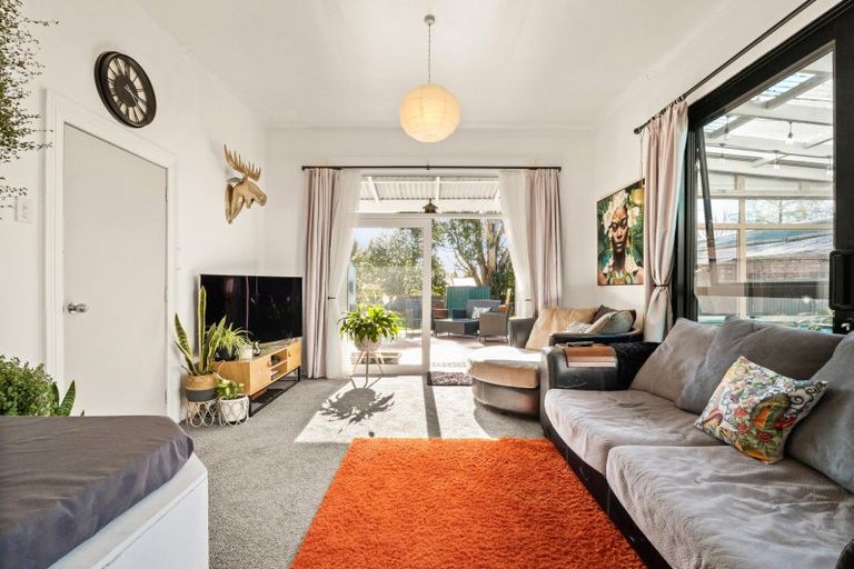 Photo of property in 4 Chaucer Street, Milton, 9220