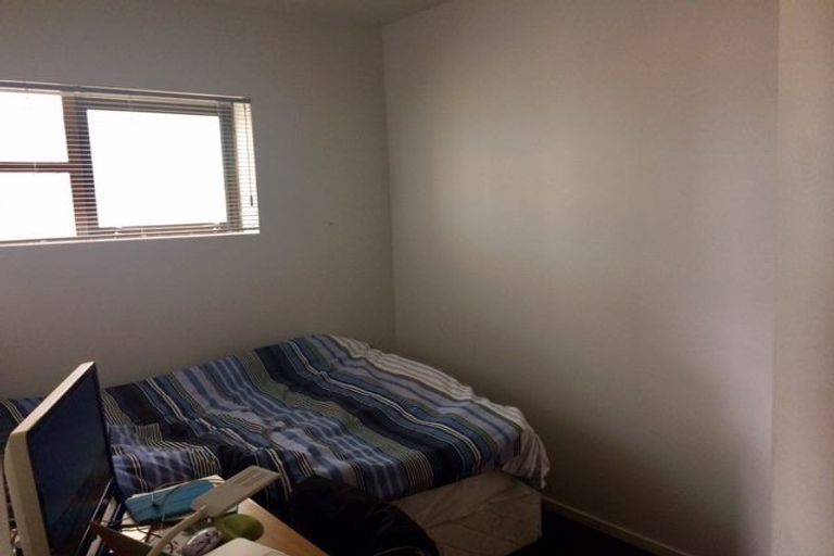 Photo of property in Orange Apartments/victoria Centr, 901/169 The Terrace, Wellington Central, Wellington, 6011