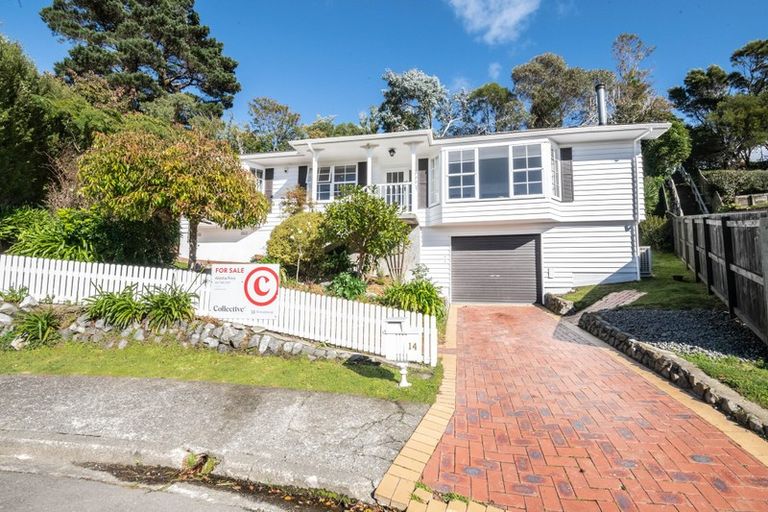 Photo of property in 14 Dormar Place, Churton Park, Wellington, 6037