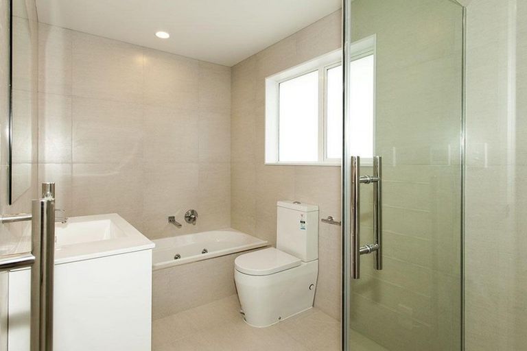 Photo of property in 111a Gardner Avenue, New Lynn, Auckland, 0600