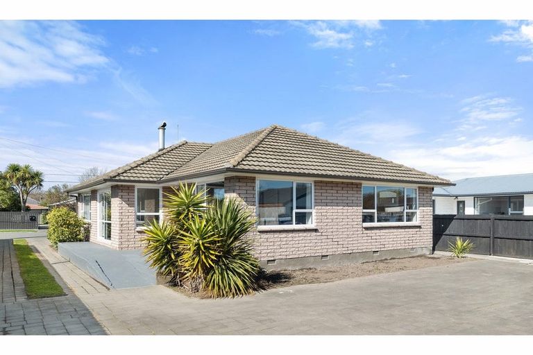 Photo of property in 18 Horton Place, Avondale, Christchurch, 8061
