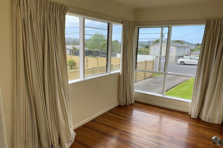 Photo of property in 1/332 Rangatira Road, Beach Haven, Auckland, 0626