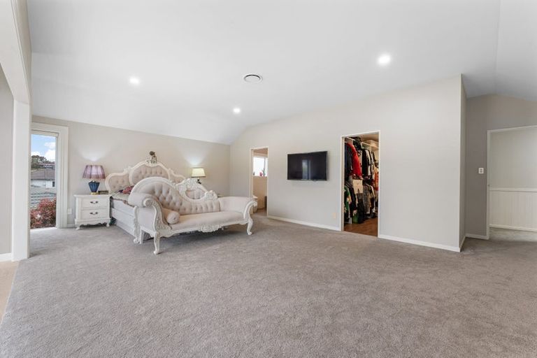 Photo of property in 17 Te Hoe Grove, Pinehill, Auckland, 0632