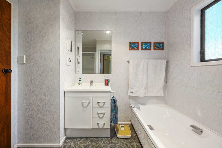 Photo of property in 84 Totara Drive, Pukete, Hamilton, 3200