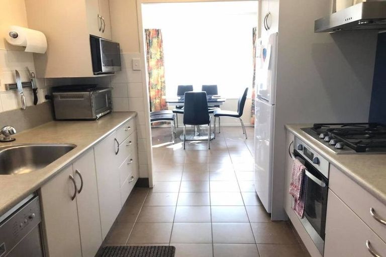 Photo of property in 77 Pembroke Street, Westown, New Plymouth, 4310