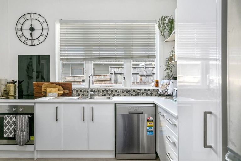 Photo of property in 33 Rangipoia Place, Turangi, 3334