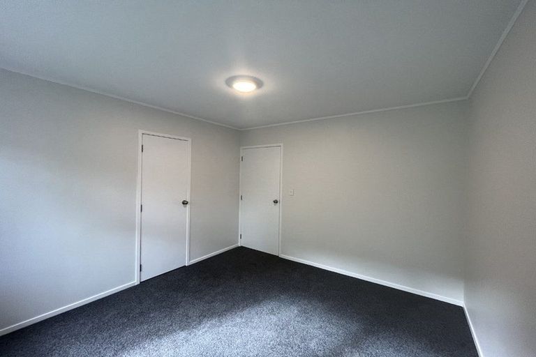 Photo of property in 1/7 Vera Road, Te Atatu South, Auckland, 0610
