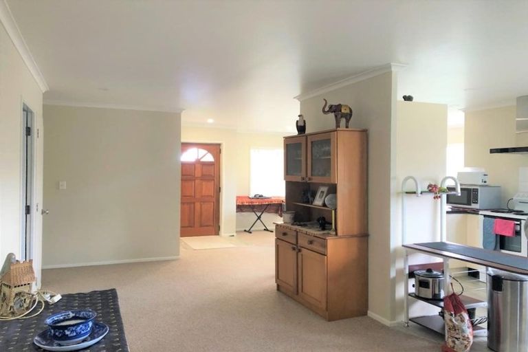 Photo of property in 26 Jadewynn Drive, Massey, Auckland, 0614