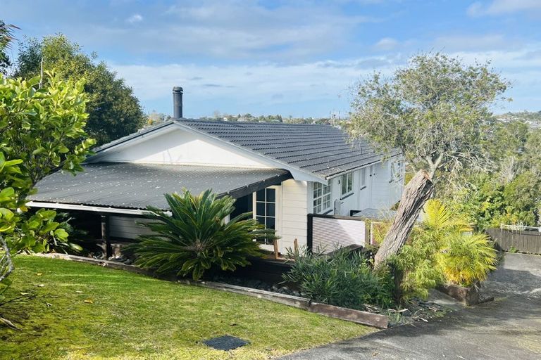 Photo of property in 27 Montclair Rise, Browns Bay, Auckland, 0630