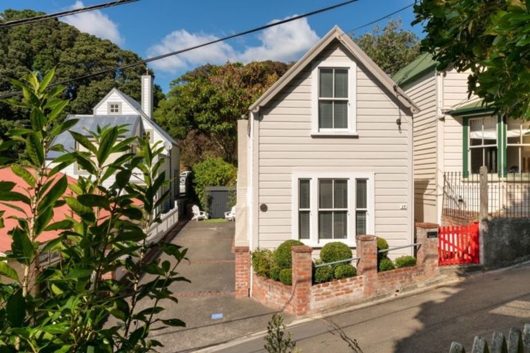 Photo of property in 17 Ascot Street, Thorndon, Wellington, 6011