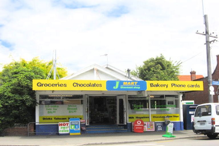 Photo of property in 140 Opawa Road, Opawa, Christchurch, 8023