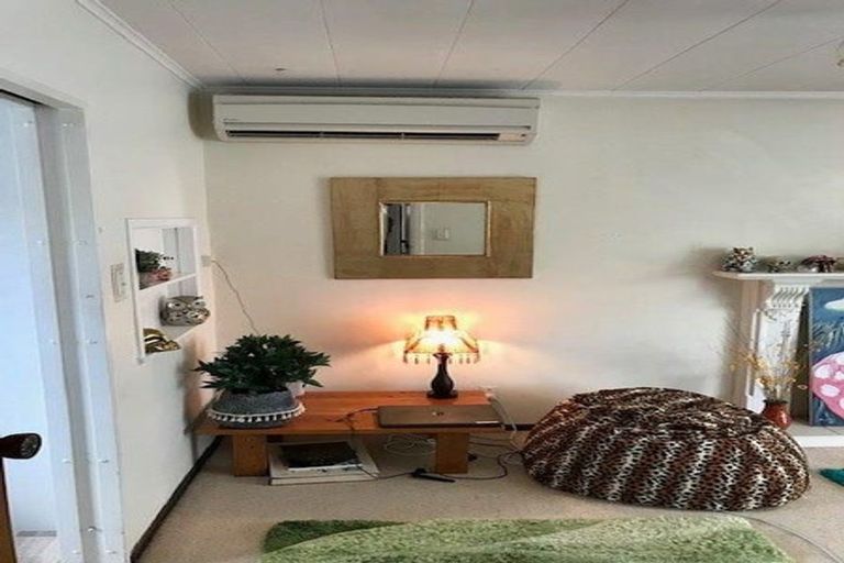 Photo of property in 4/14 Fuller Grove, Woburn, Lower Hutt, 5010