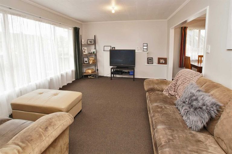 Photo of property in 16 Coventry Road, Melville, Hamilton, 3206