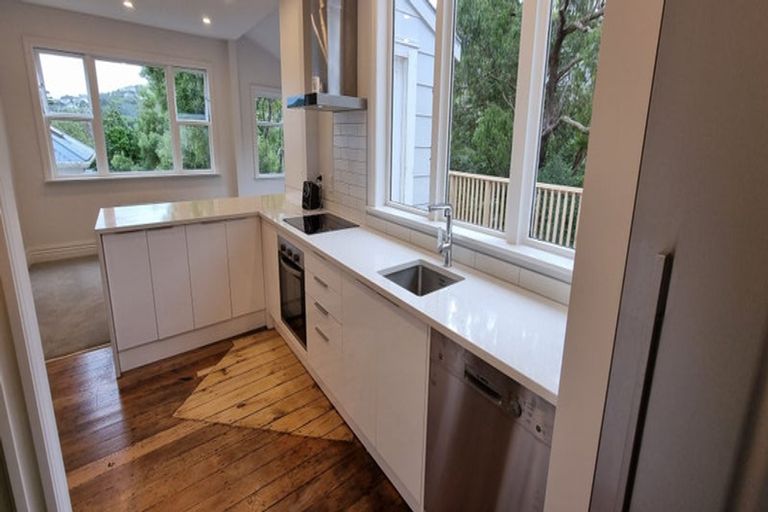 Photo of property in 131 Kelburn Parade, Kelburn, Wellington, 6012