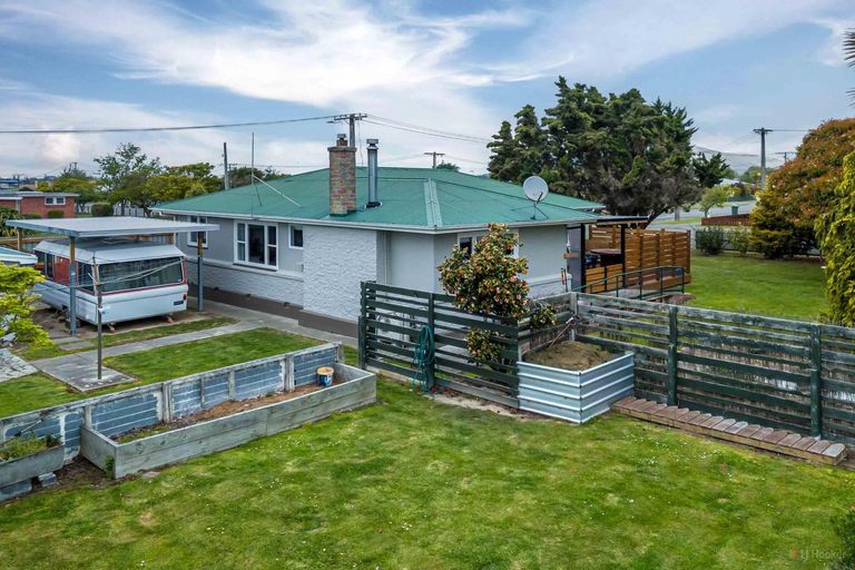 Photo of property in 22 Hughes Street, Waimate, 7924