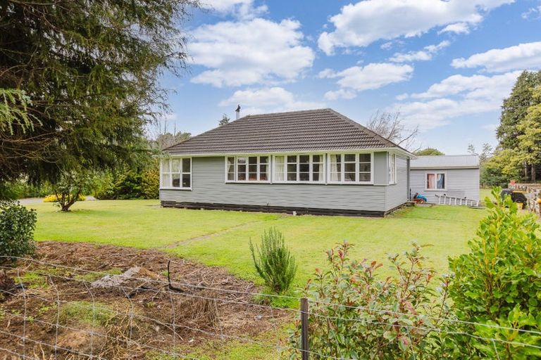 Photo of property in 25 Stanly Street, Eketahuna, 4900