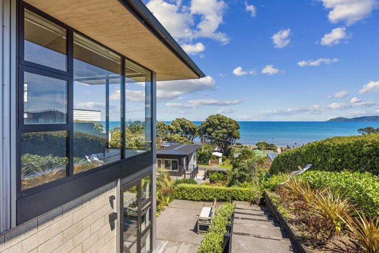 Photo of property in 15 Karekare Road, Raumati South, Paraparaumu, 5032