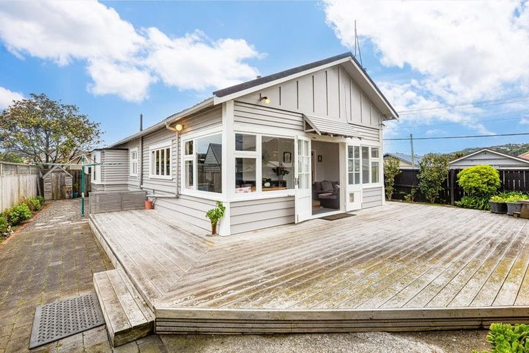 Photo of property in 191 Coutts Street, Rongotai, Wellington, 6022