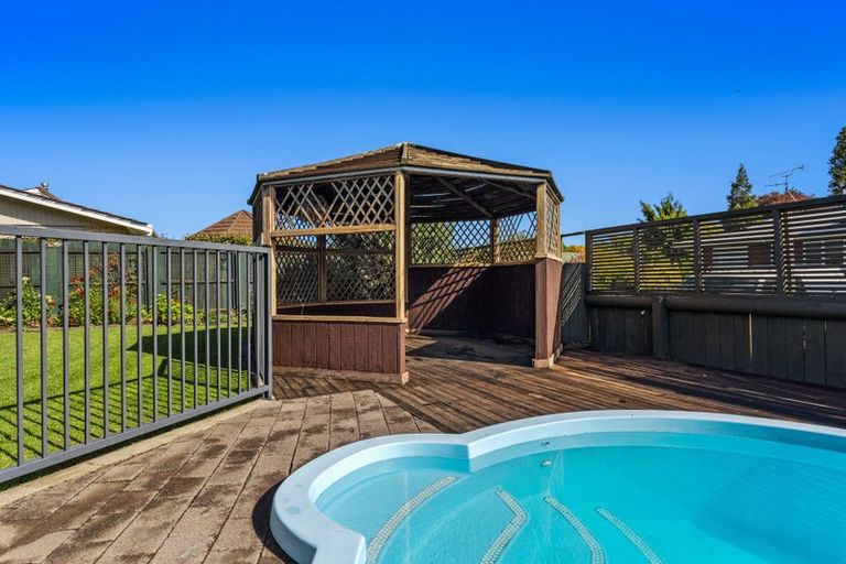 Photo of property in 2 Sisam Place, Whakatane, 3120