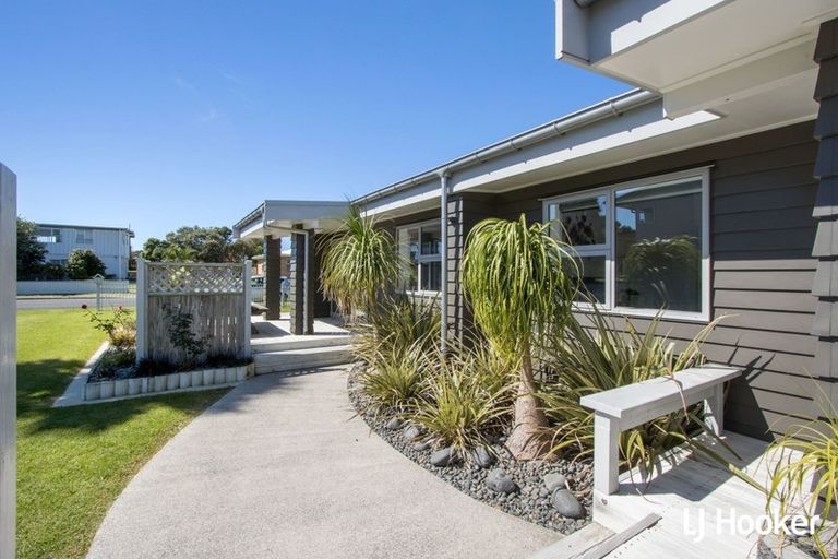 Photo of property in 12 Snell Crescent, Waihi Beach, 3611